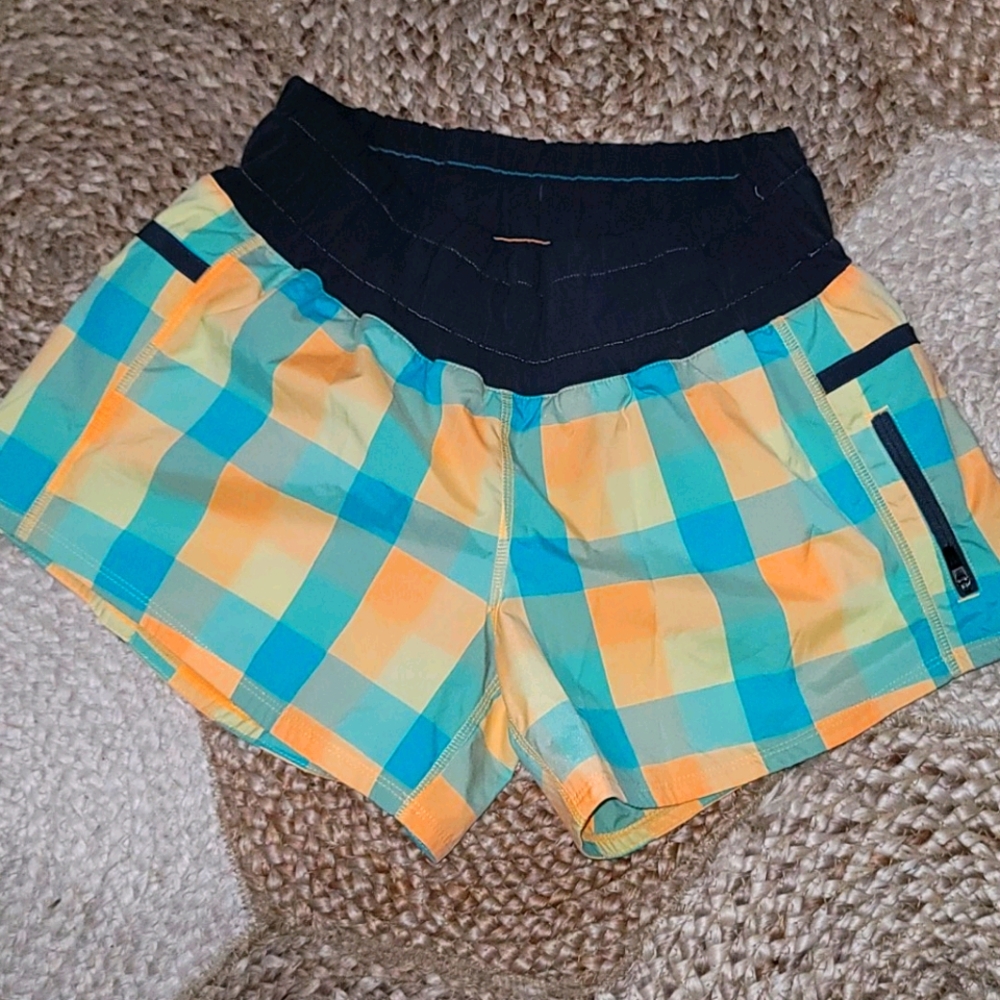 Lululemon Tracker II shorts
